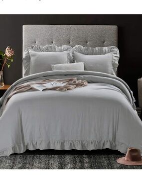 Meadow Park French Linen Grey Ruffle Hem Full Duvet Cover